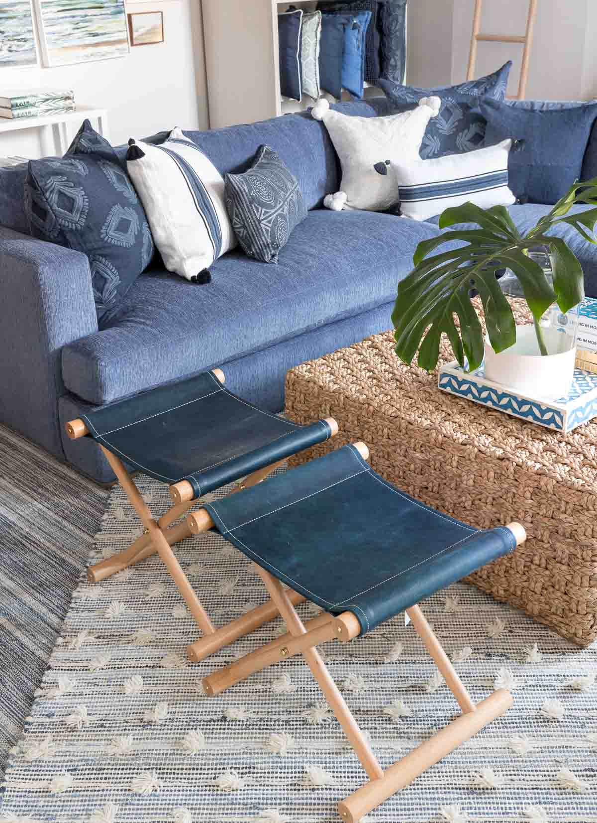 Pillow stools top
