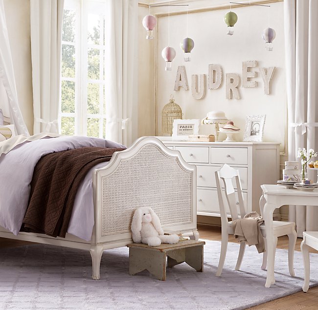 Love the idea of spelling out a name with decorative letters in a little girl's room!