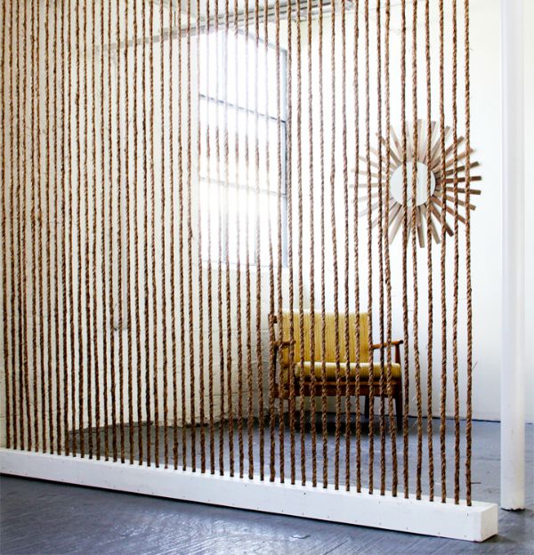 Rope used as dividing wall