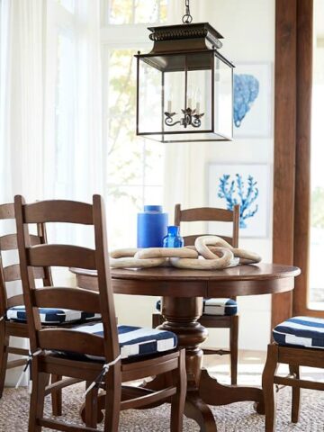 Love all of the hanging lantern pendant options in this post!