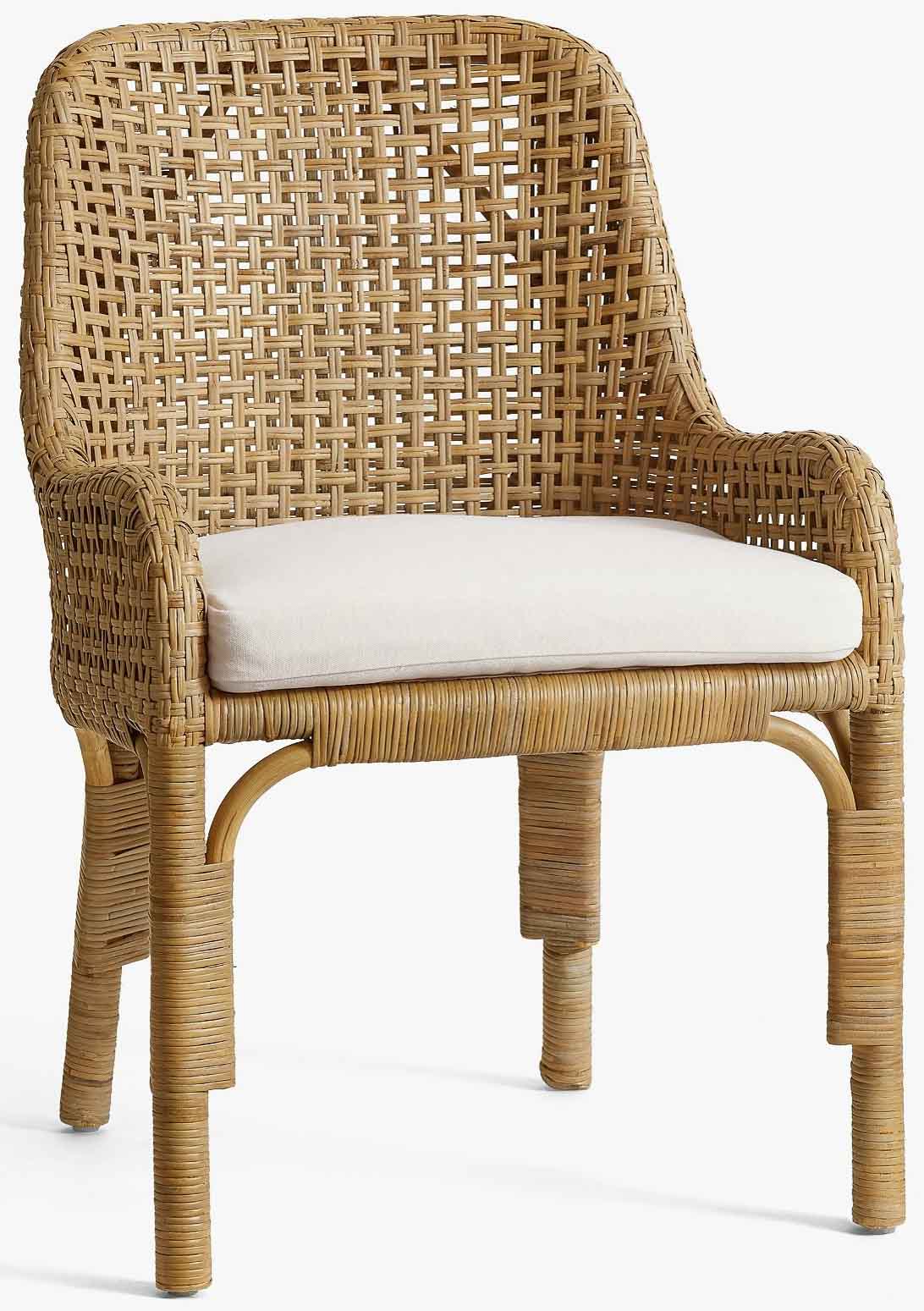 Rattan dining chair with curved back