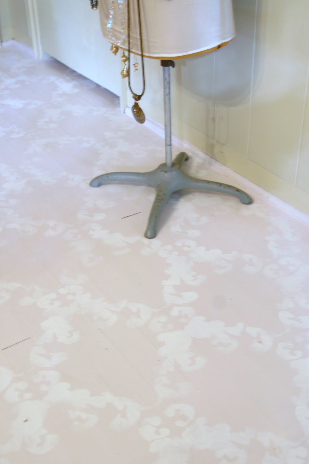 How to Stencil Your Bathroom Floor with Chalk Paint