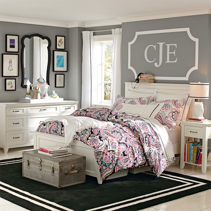 Such a cute idea to use monogram decals over a bed! One of the many ideas for above the bed decor in this post!