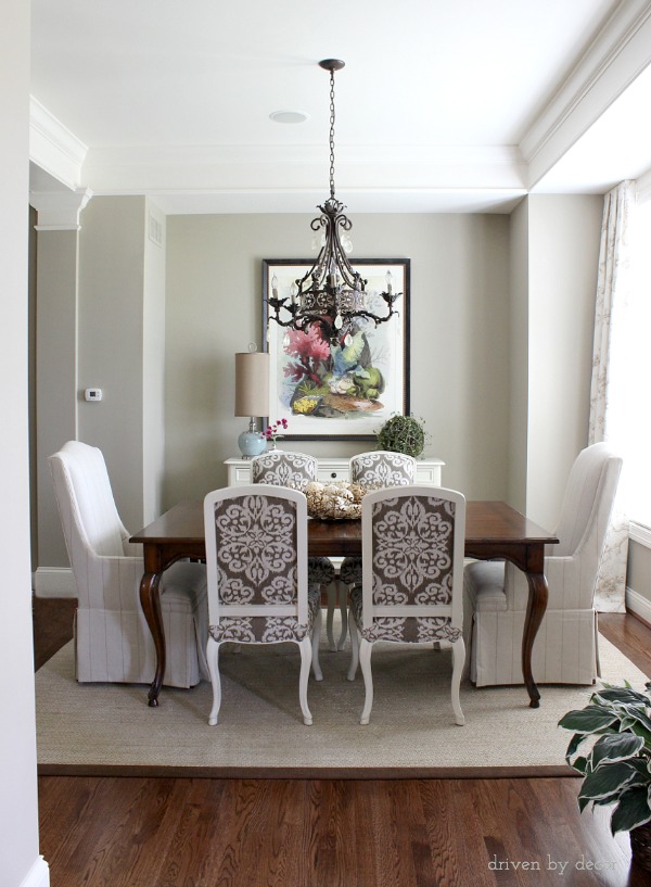 Dining room with mixed seating