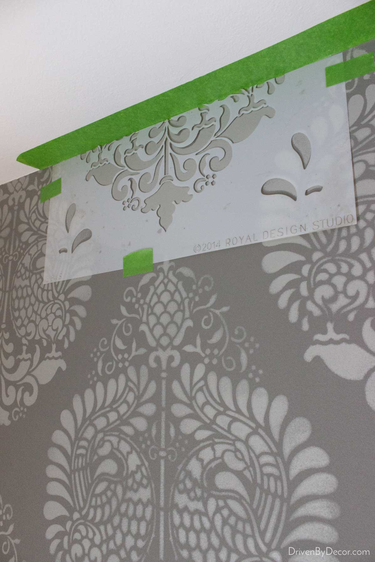 Stenciling to top of wall
