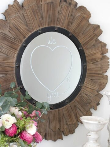 So cute! Use chalk pens to draw on mirror for Valentine's Day!