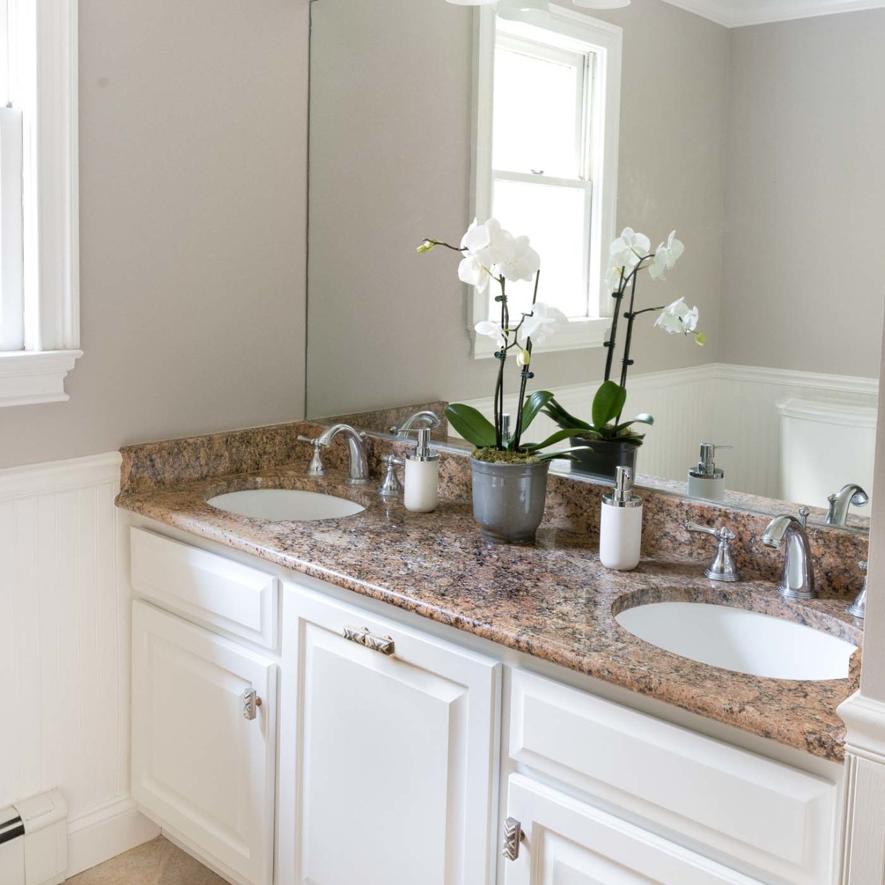 This is such a great neutral wall color - Sherwin Williams Alpaca!
