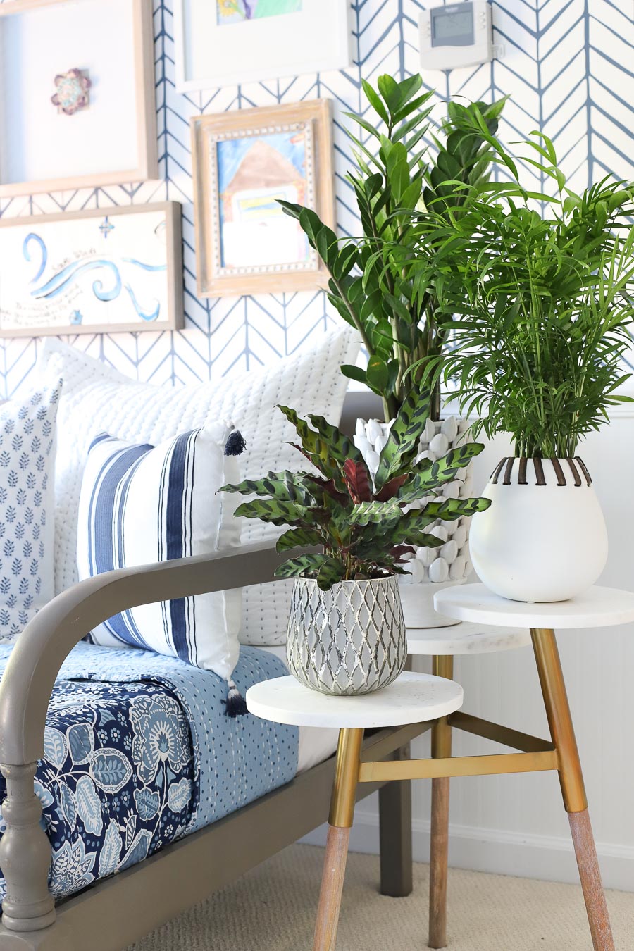 Loving this tiered marble side table - looks beautiful with plants and would also be perfect for holding multiple drinks!