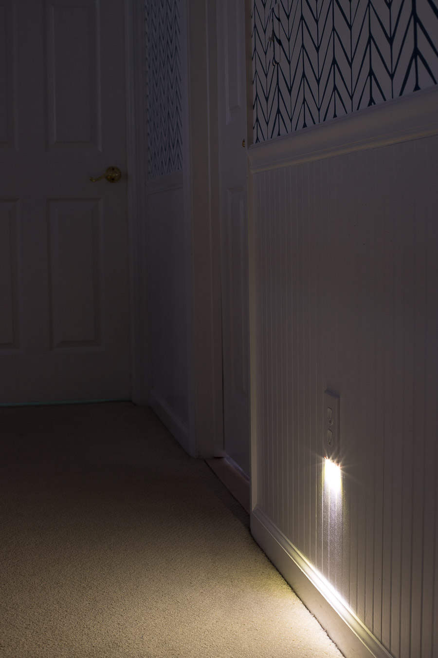 The perfect way to light your hallway with a nightlight without using any outlets! Great for bathrooms too and simple to install!