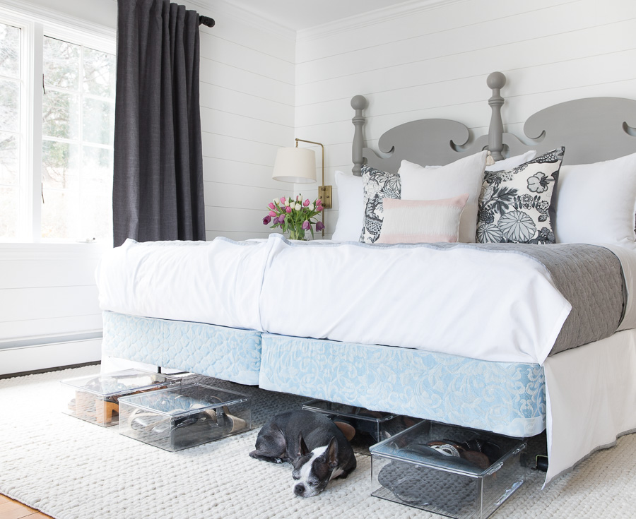 Loving these clear boxes for under bed storage - perfect for storing shoes, linens, or clothing!