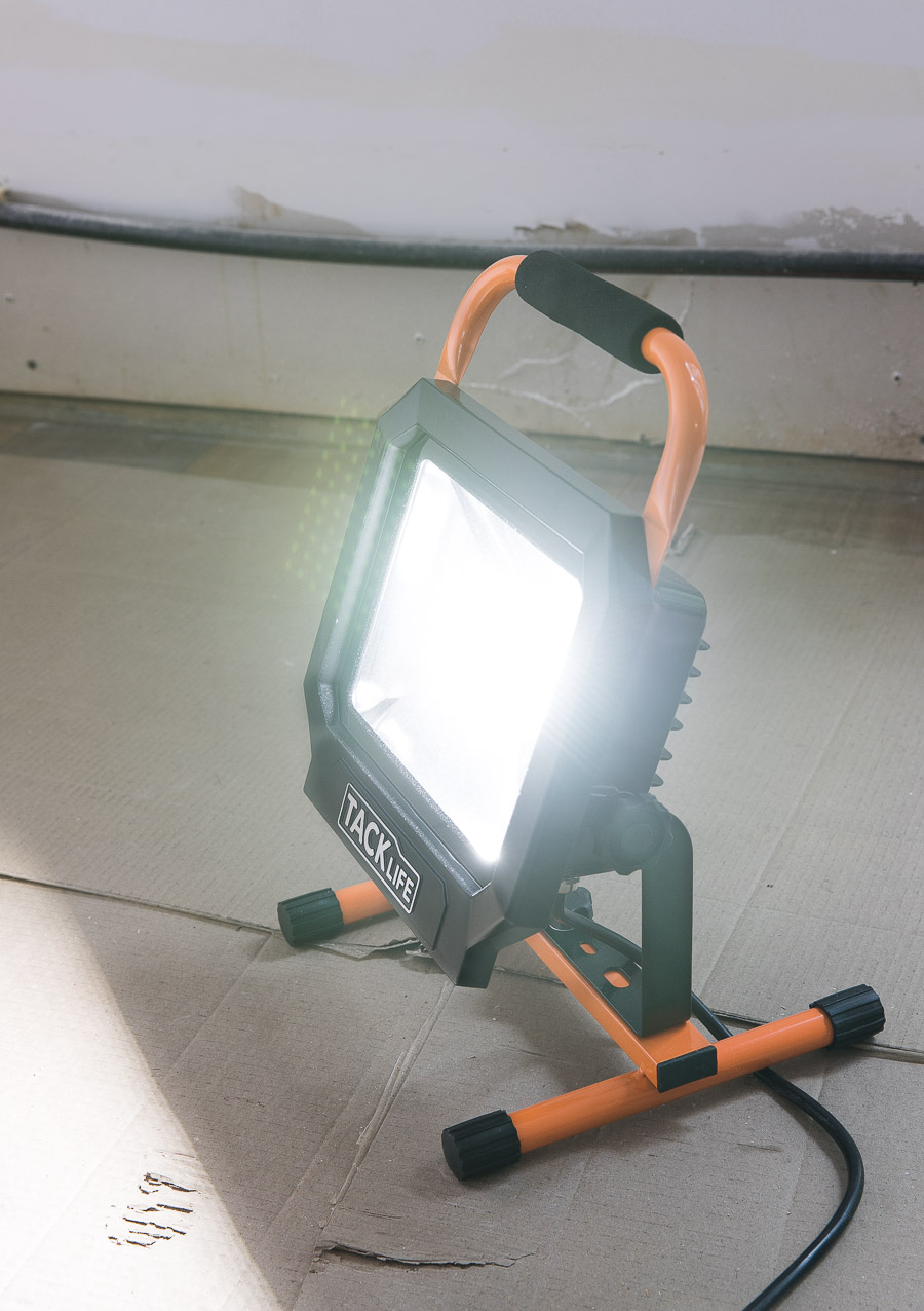 I need one of these LED work lights! So helpful when painting walls!