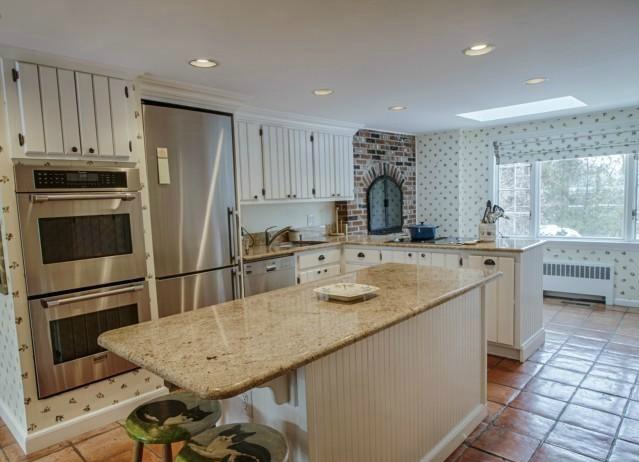 Our kitchen when we bought the house!