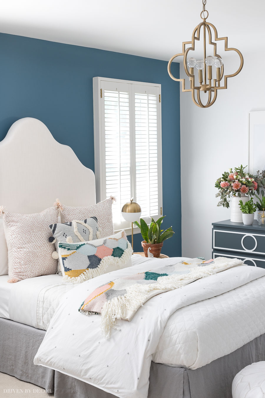 Colorful boho chic teen bedroom! All paint colors and sources included in the post!