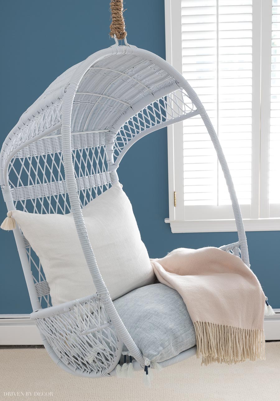 Loving this hanging swing chair! So perfect for a kids room!!