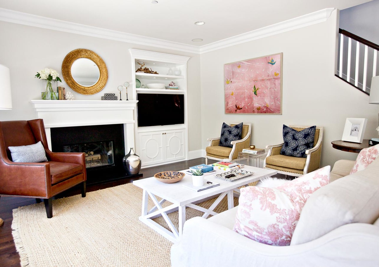 Love this light greige paint color - Behr Silver Drop!