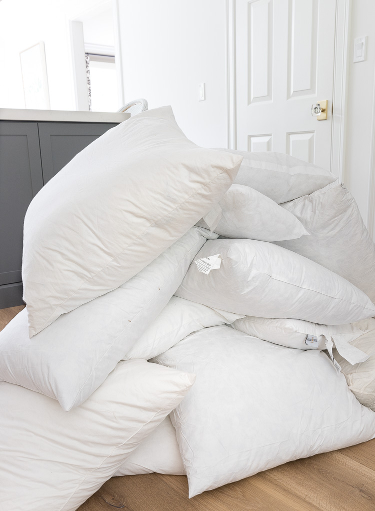 How to Make Beautiful Throw Pillows with Plastic Bag Filling