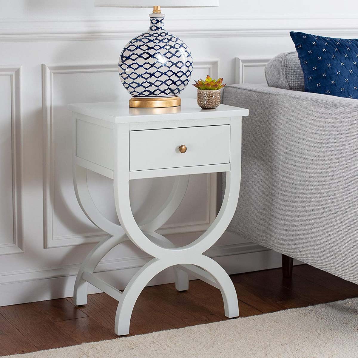 The perfect narrow nightstand with beautiful curved legs!