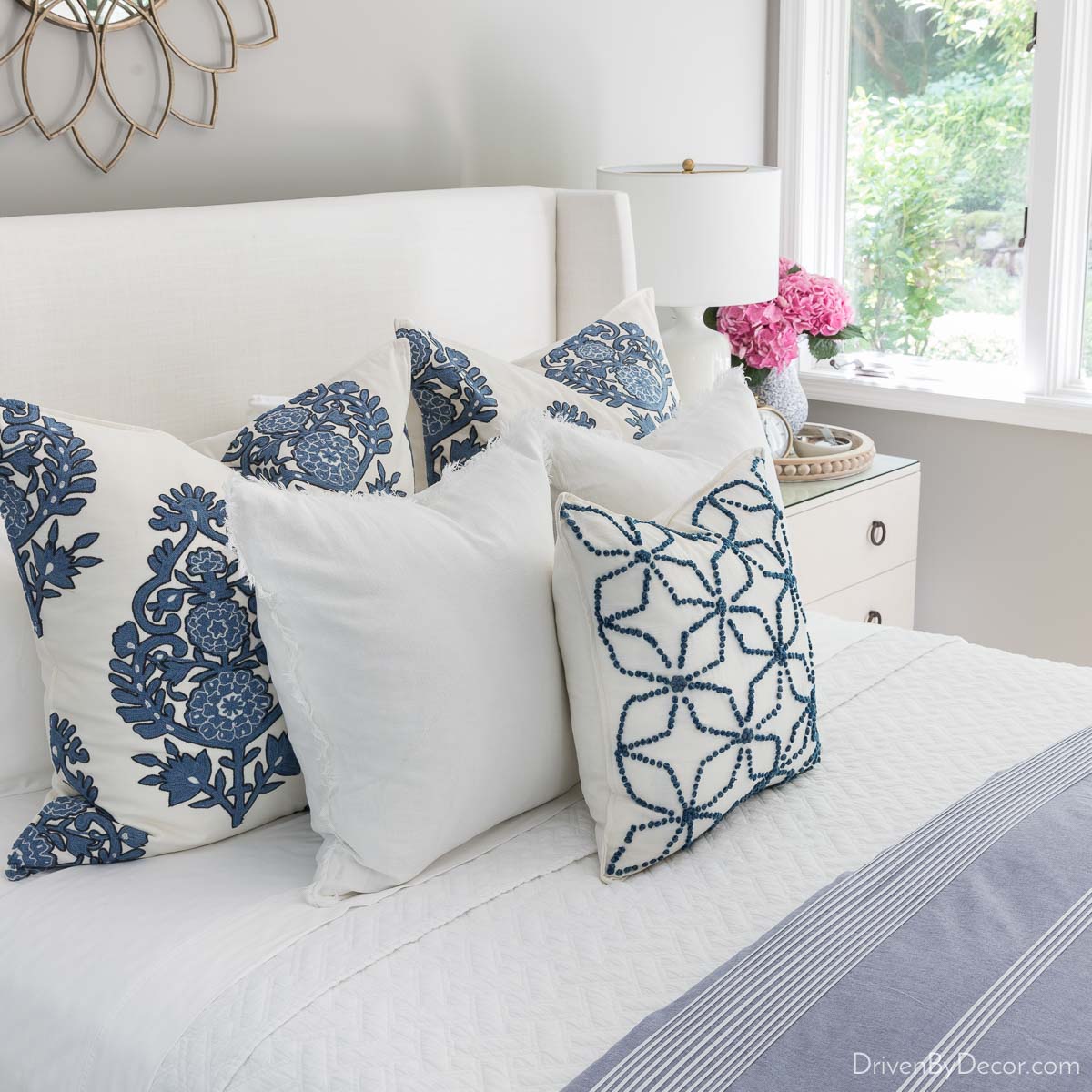 How to Arrange Pillows on a Queen Bed: Five Simple Formulas That Work! -  Driven by Decor