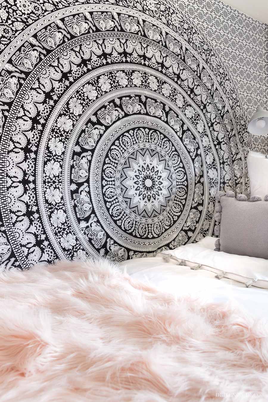 Gorgeous, inexpensive black and white tapestry - perfect for a girls dorm room!!