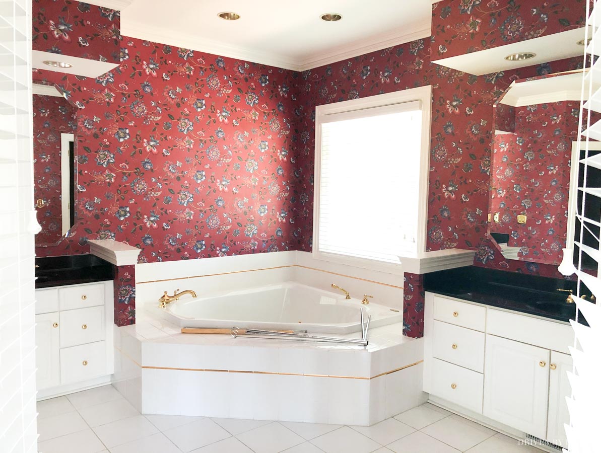 Our new master bathroom (loaded with wallpaper!)
