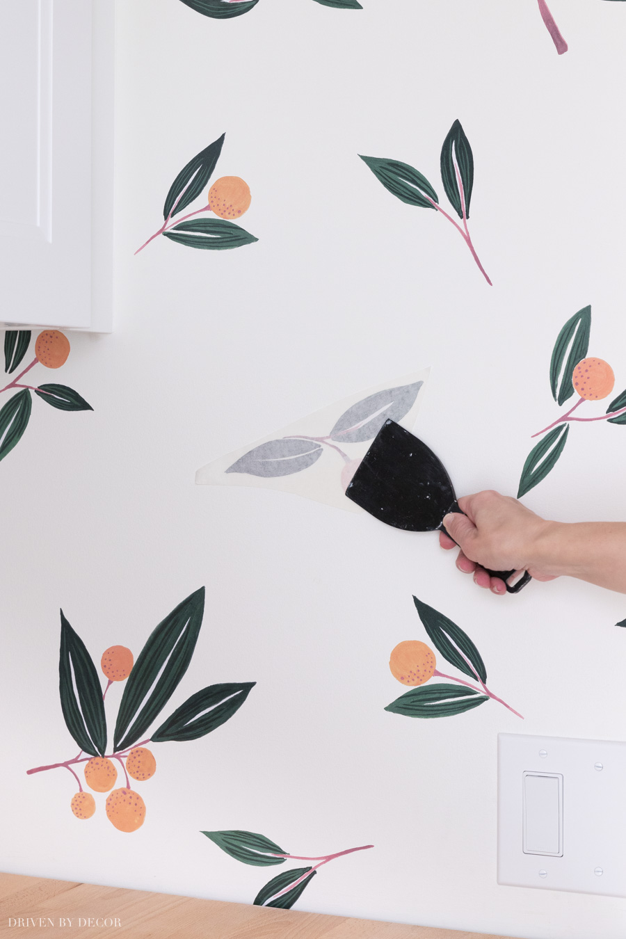 Great tips for applying vinyl wall decals like these tangerines!