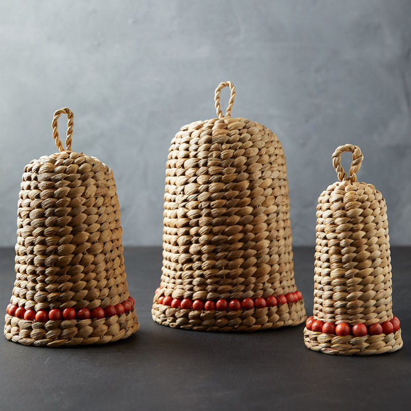 Love this trio of woven bells for Christmas!