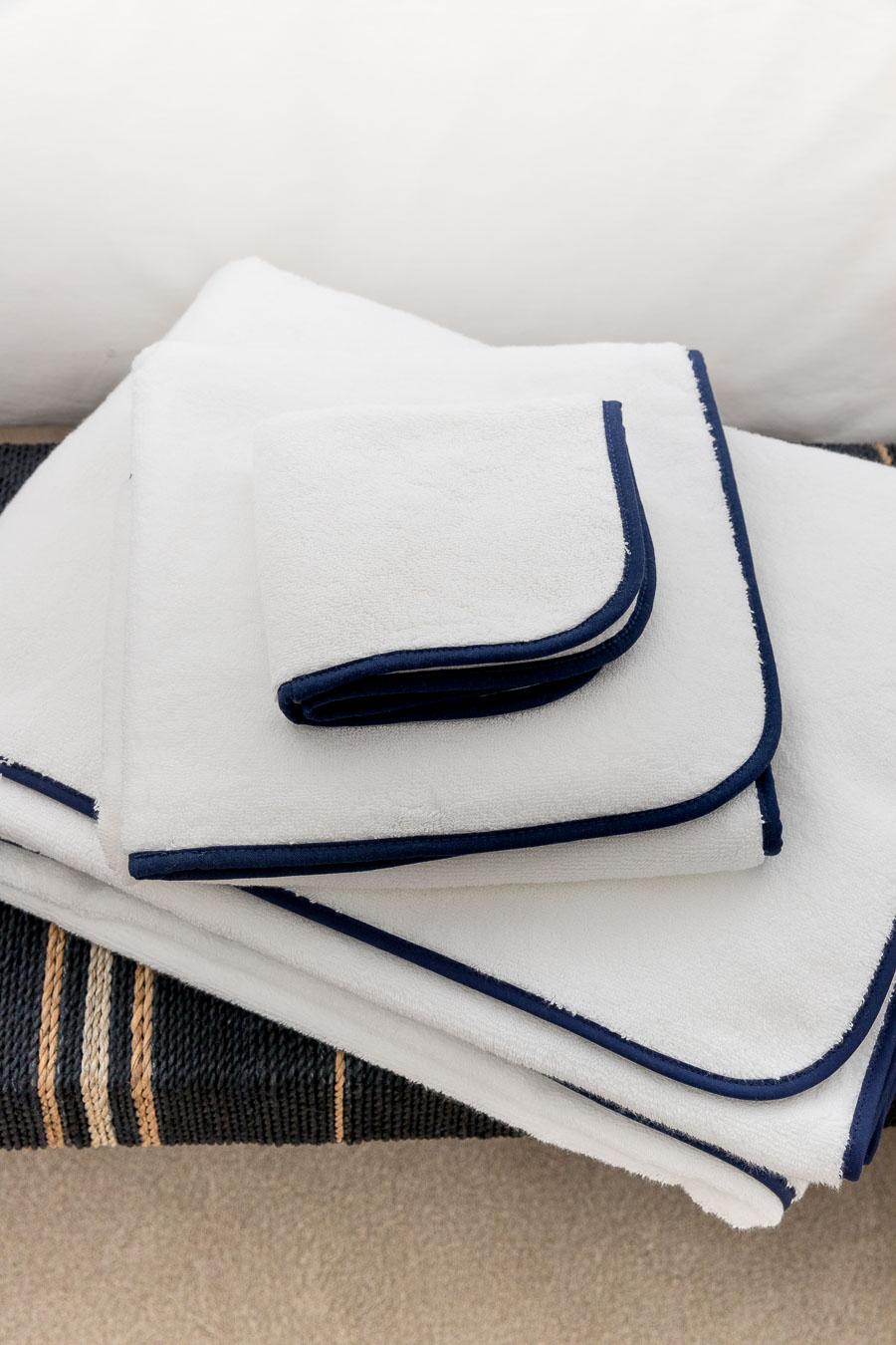 Super soft, large towels with a navy edge