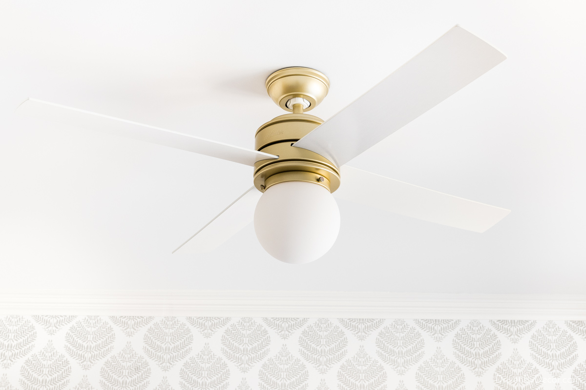 An awesome bedroom ceiling fan with stylish globe light