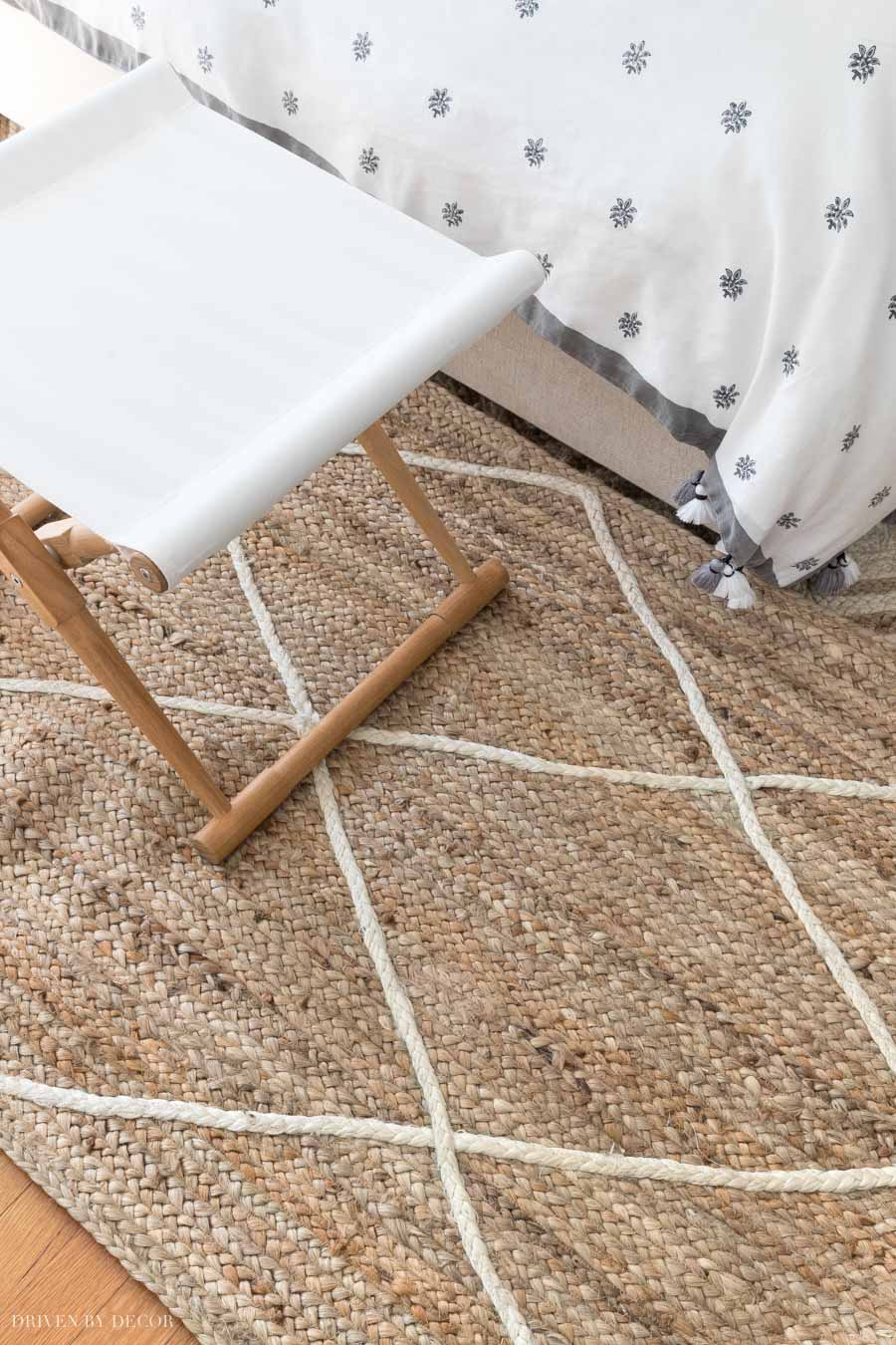 Such a great bedroom or living room jute rug - love the diamond pattern!