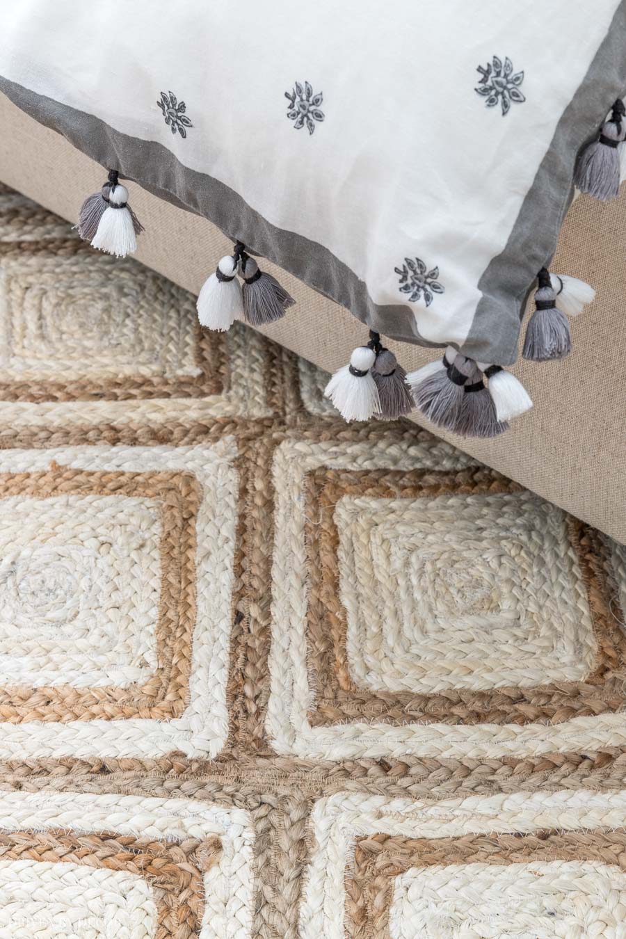 Love this jute rug! Lots of great info on jute rugs in this post!