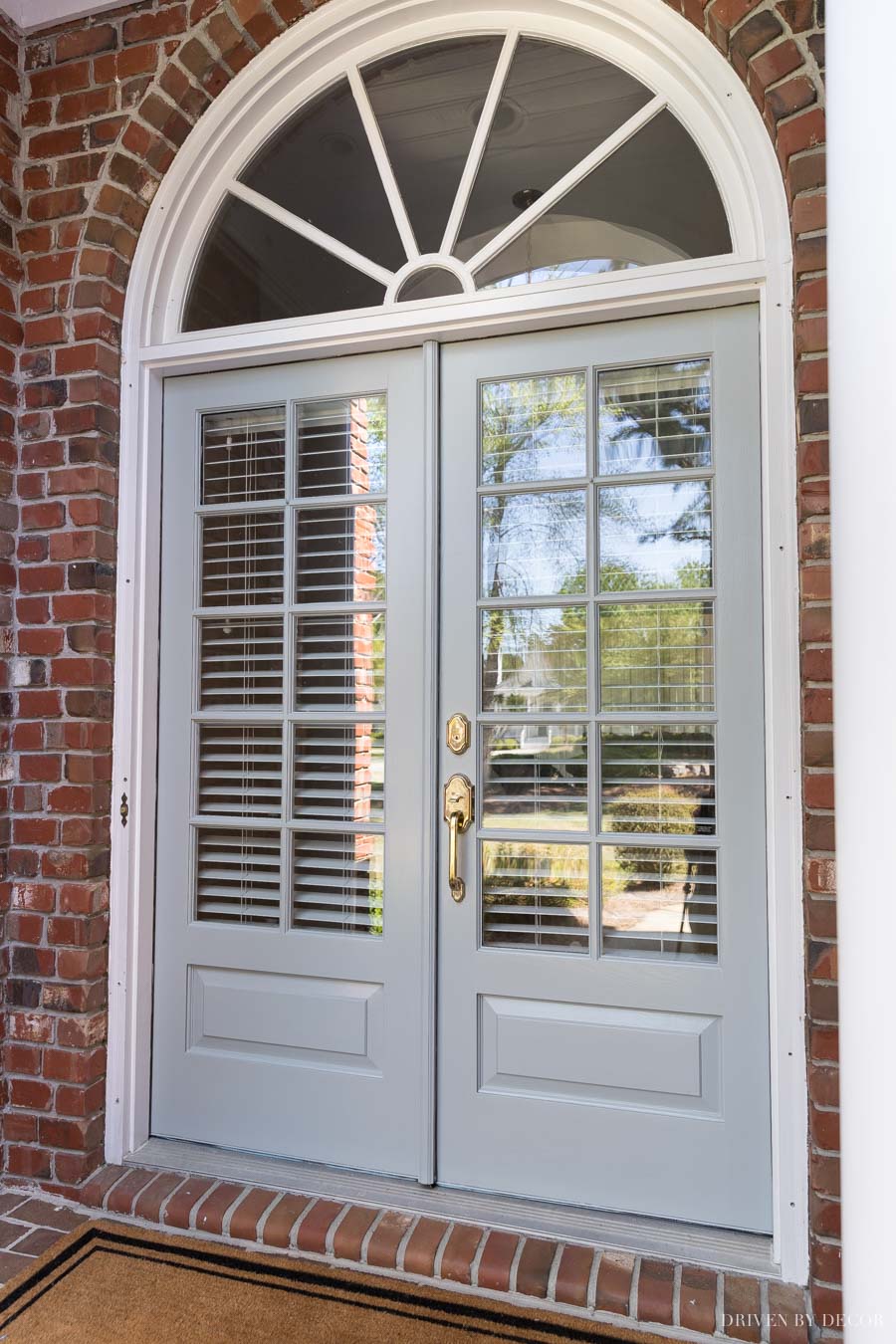 Great tutorial on how to paint your front door. Love this new color!