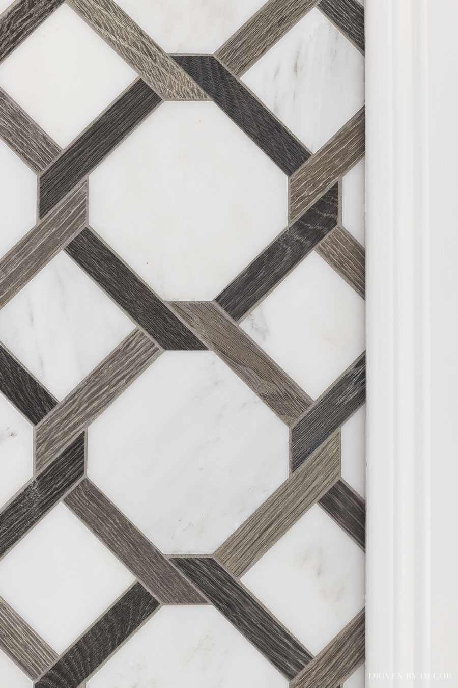 LOVE this tile that's a mix of porcelain and marble!