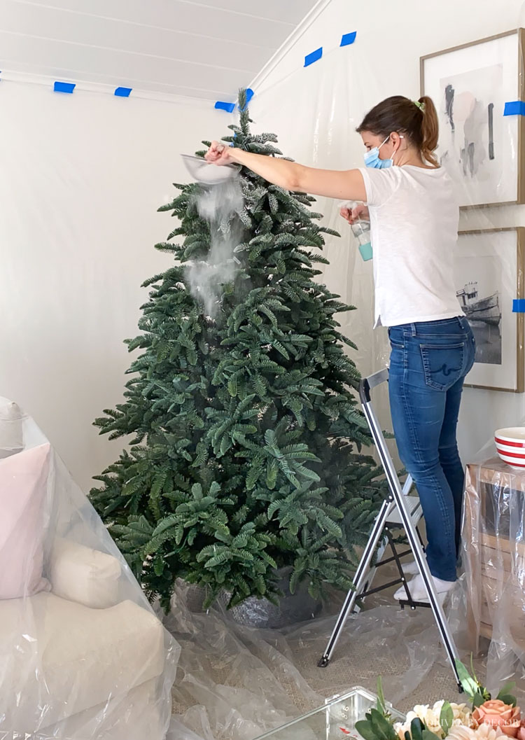 Helpful step by step of how to flock a Christmas tree!
