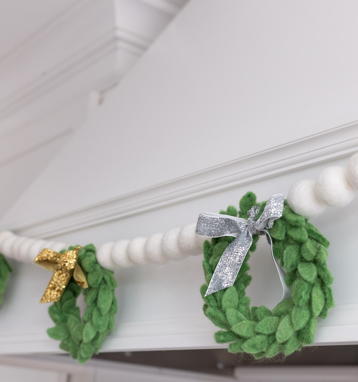 Love this handmade felt wreath garland!