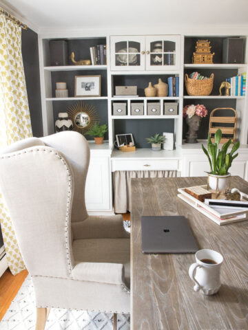 Desk organization ideas to get your work space organized and whipped into shape!