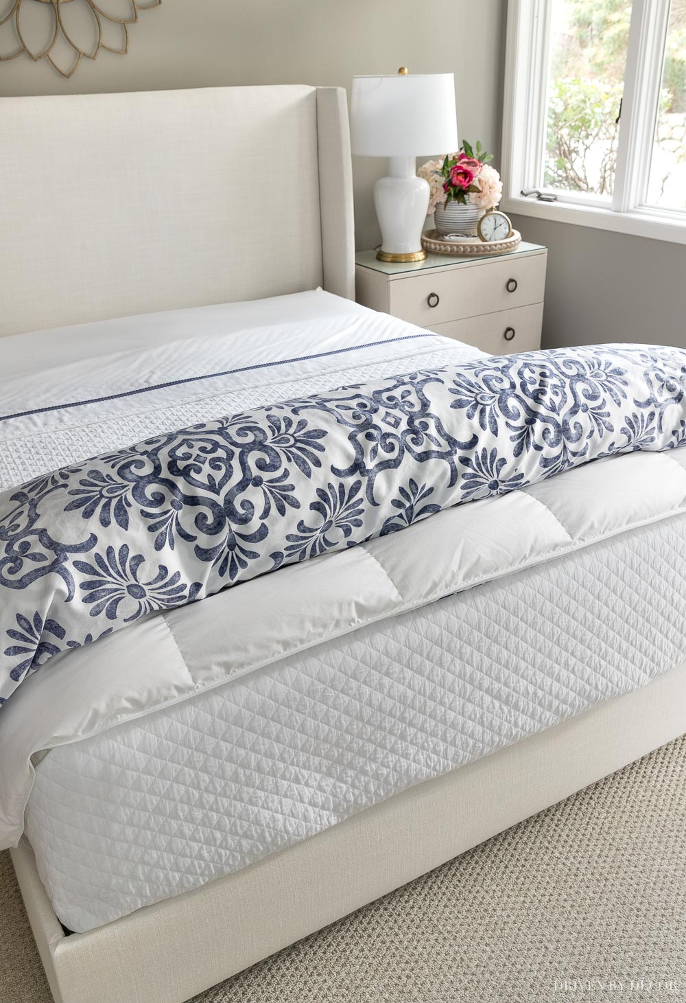 The simple way to put your duvet cover over your insert