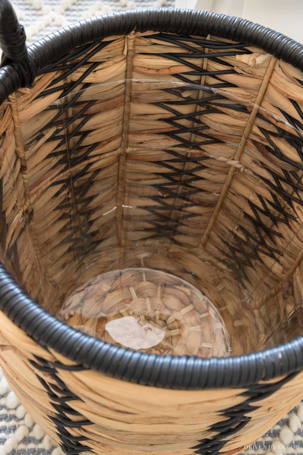 Genius! This set of plant baskets has a plastic liner to make watering your plants worry free!