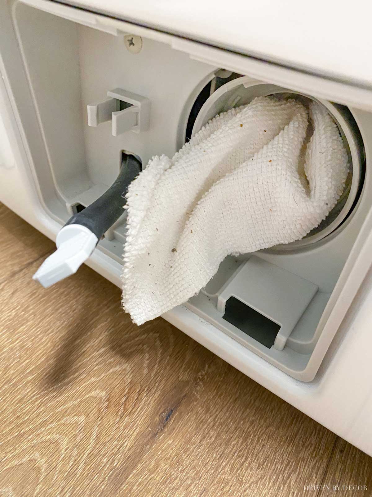 A step by step of how to deep clean your washing machine