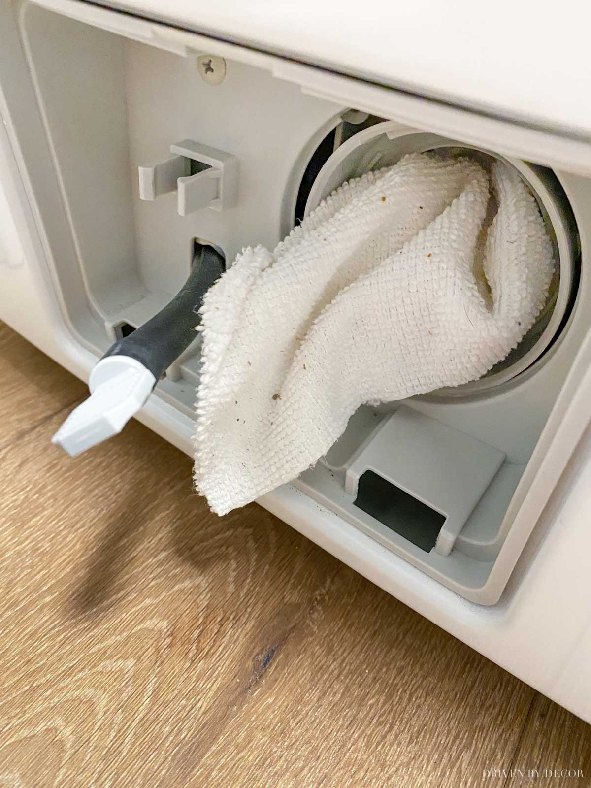 https://www.drivenbydecor.com/wp-content/uploads/2021/06/deep-clean-washing-machine.jpg