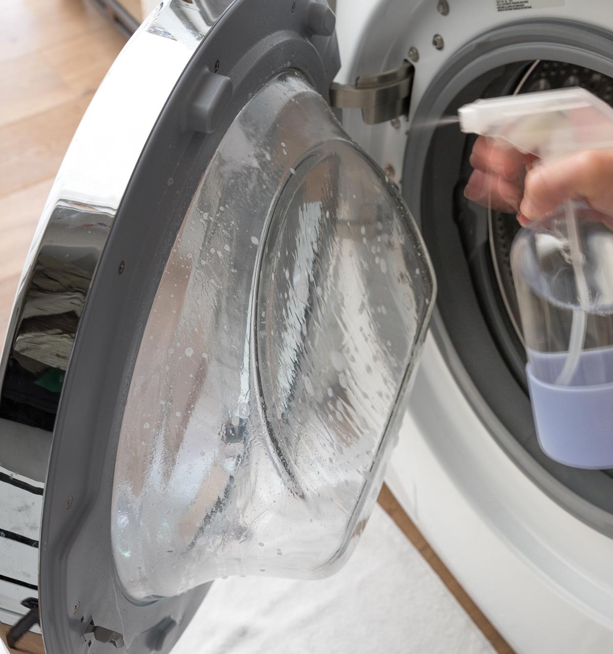 How to deep clean your washing machine including the glass