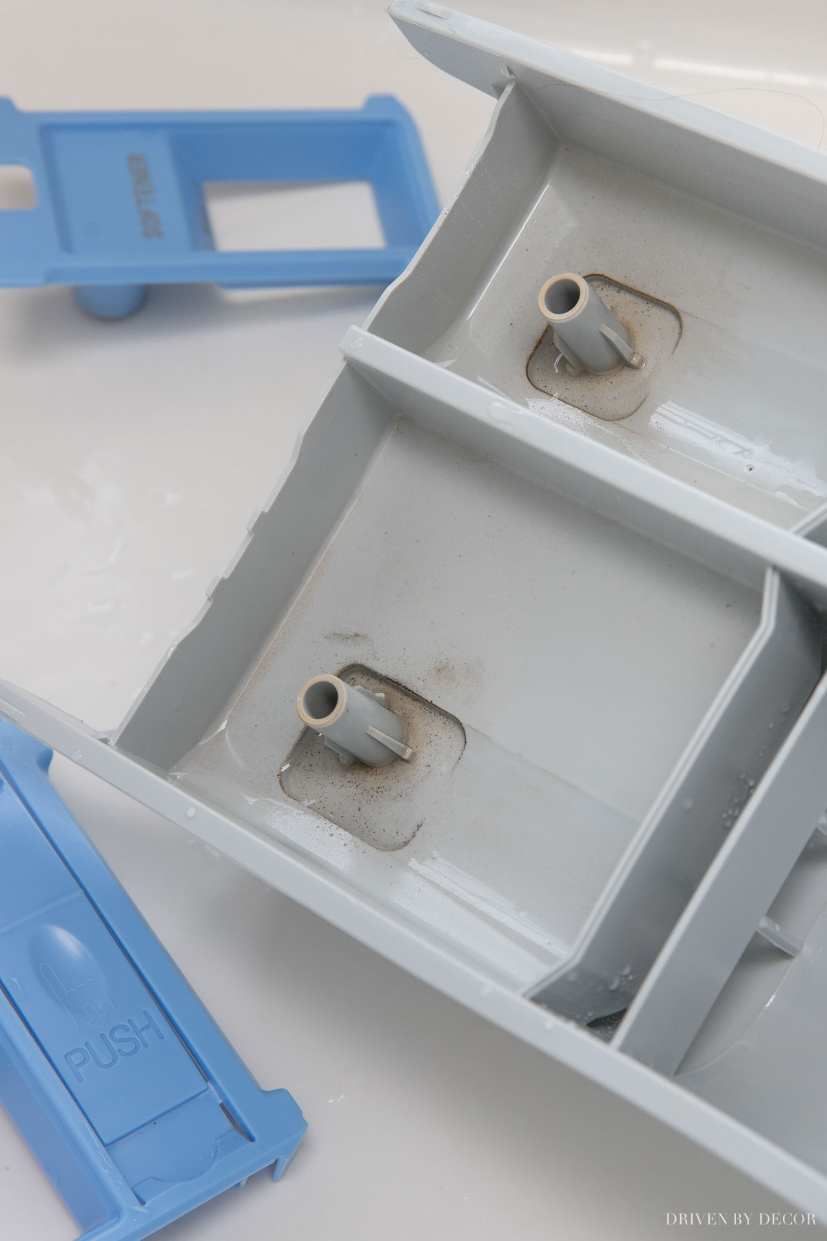 Cleaning your washing machine detergent dispenser