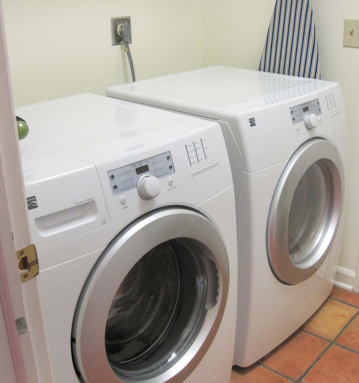 Home remodel: Laundry room before remodeling!