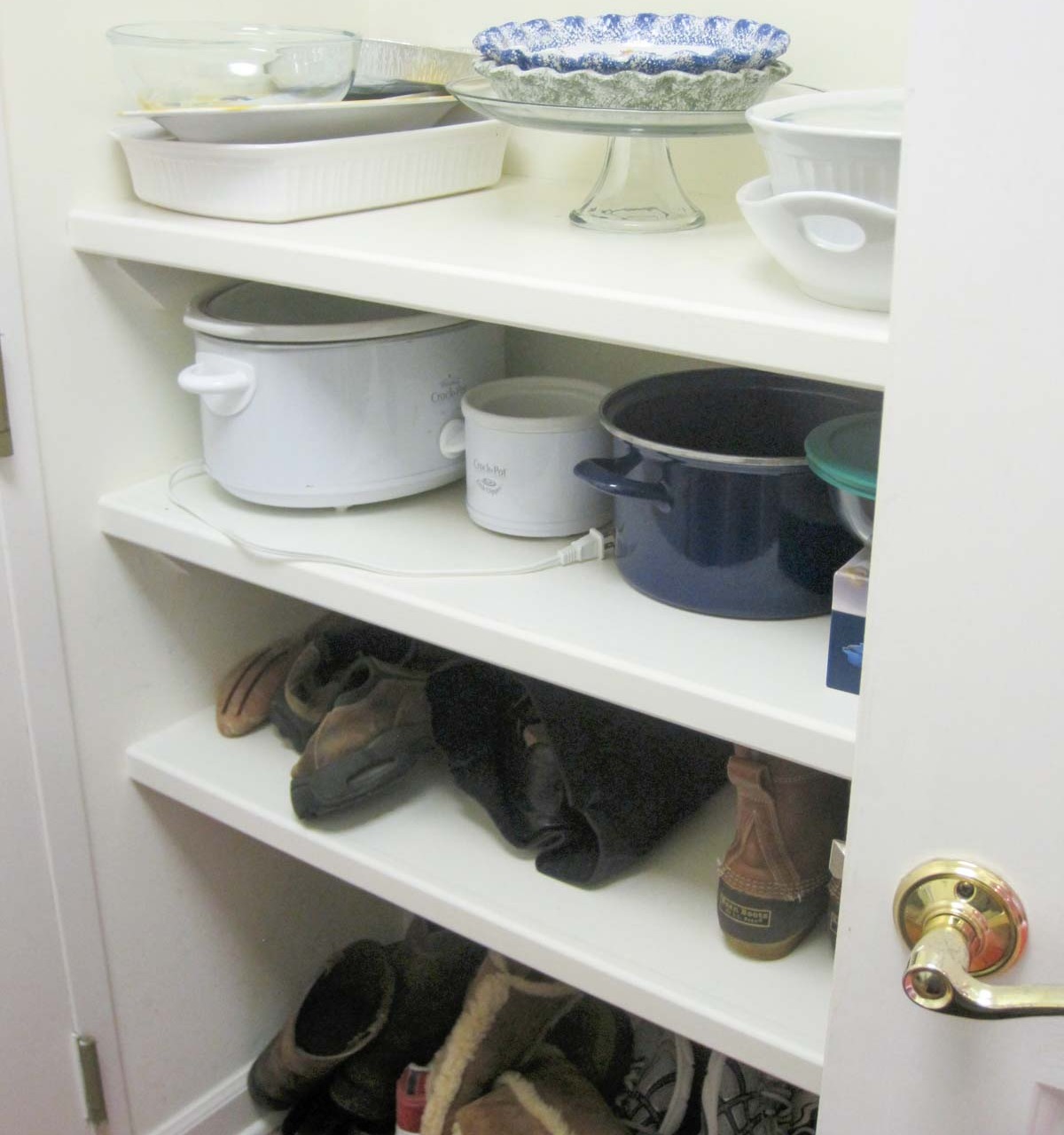 Home remodel: Laundry room before remodeling!