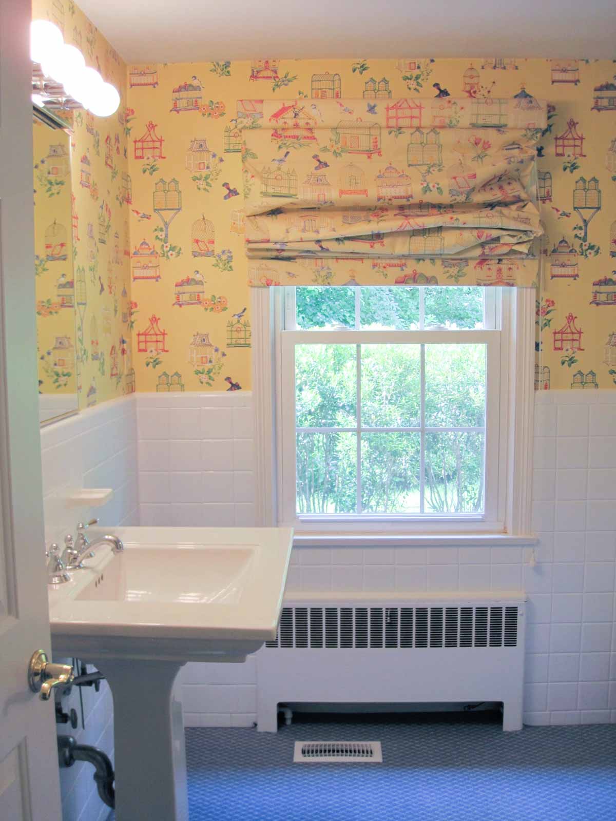 Home remodel: Our powder room before remodeling!