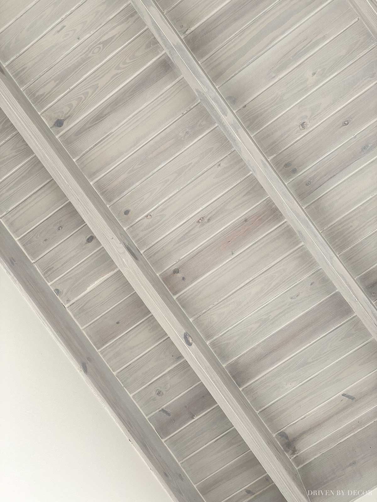 Love the look of this whitewashed planked ceiling!