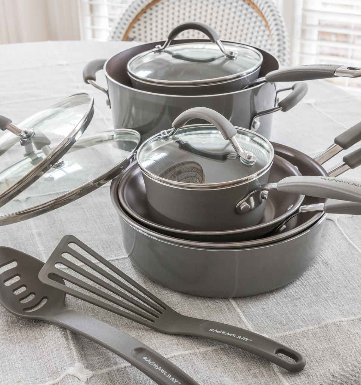 Highly rated affordable cookware set
