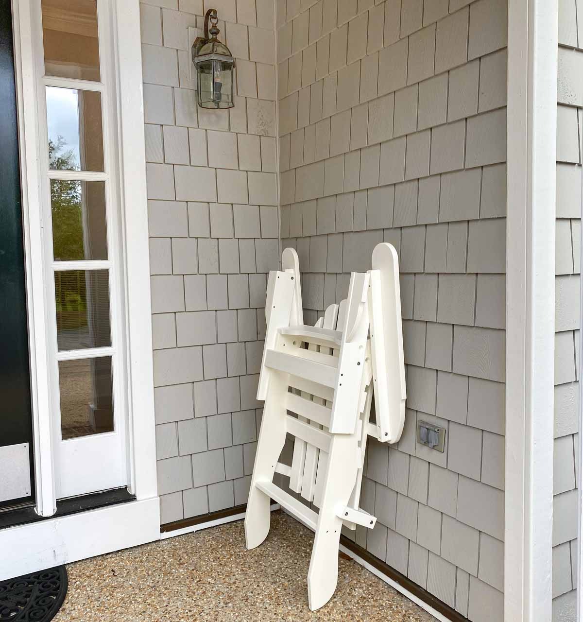 Adirondack chair that folds for easy storage!