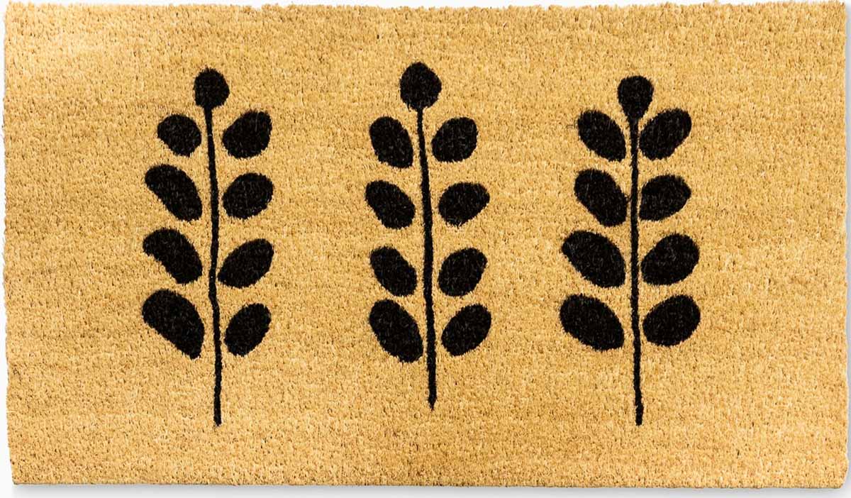 Fall doormat with a trio of leafy branches