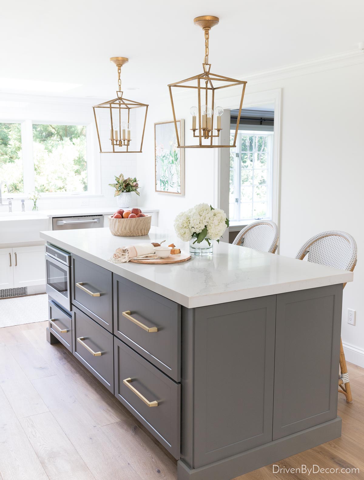 Kitchen island with large drawers