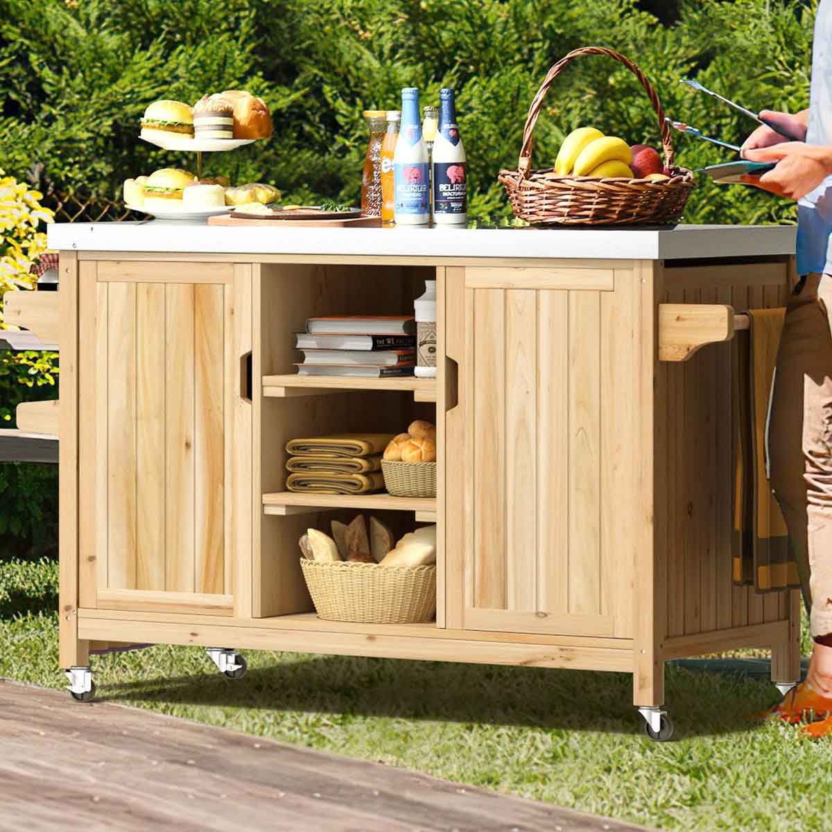 10 Simple Outdoor Decorating Ideas to Upgrade Your Space! Wood bar cart
